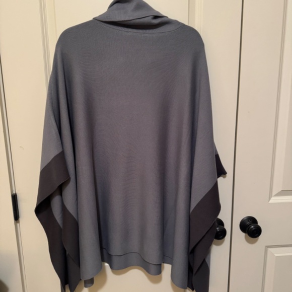 Ann Taylor Oversized Cowl Neck Poncho - M/L - Picture 6 of 6